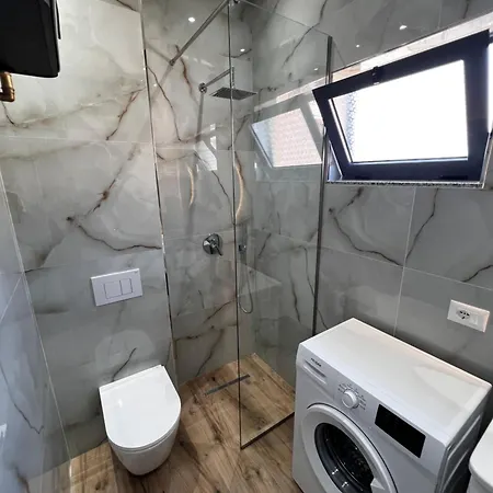 דירה Vushtria 02