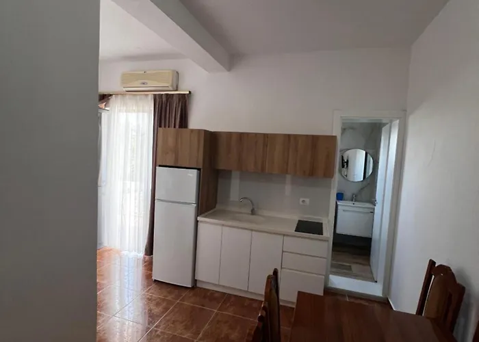 Vushtria 02 דירה *